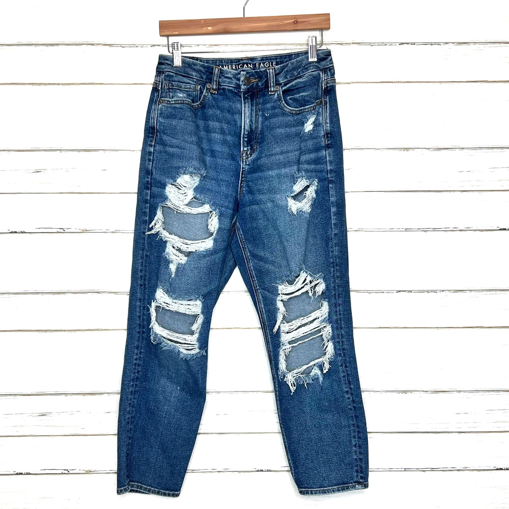 American Eagle Curvy Mom Jean Distressed Size 6 Short